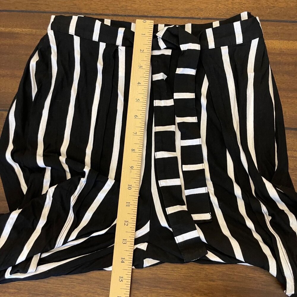 Olivaceous Women's Striped Relaxed Fit Trousers black white  size small - Picture 6 of 12